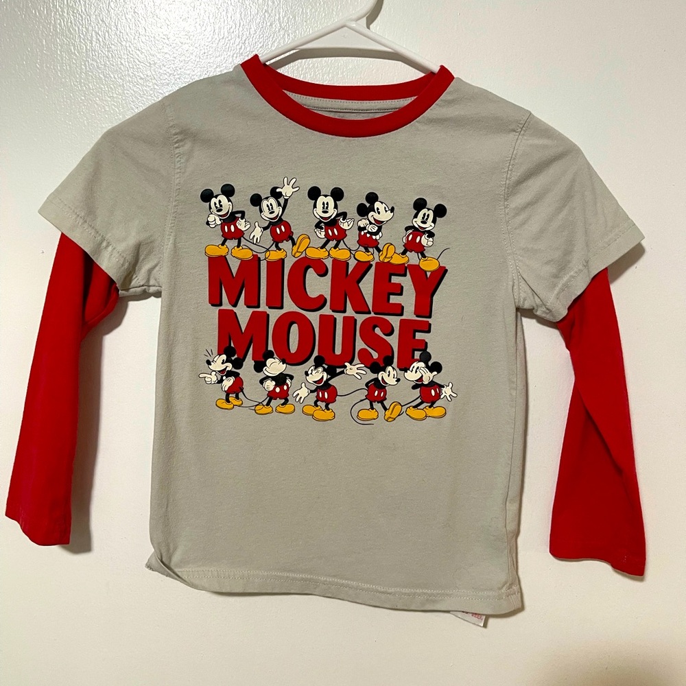 Disney boy long sleeve size M(7/8)